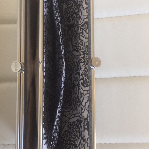 EUC Leather Gray Hobo Lauren Wallet Clutch With Silver Trim - Picture 15 of 16